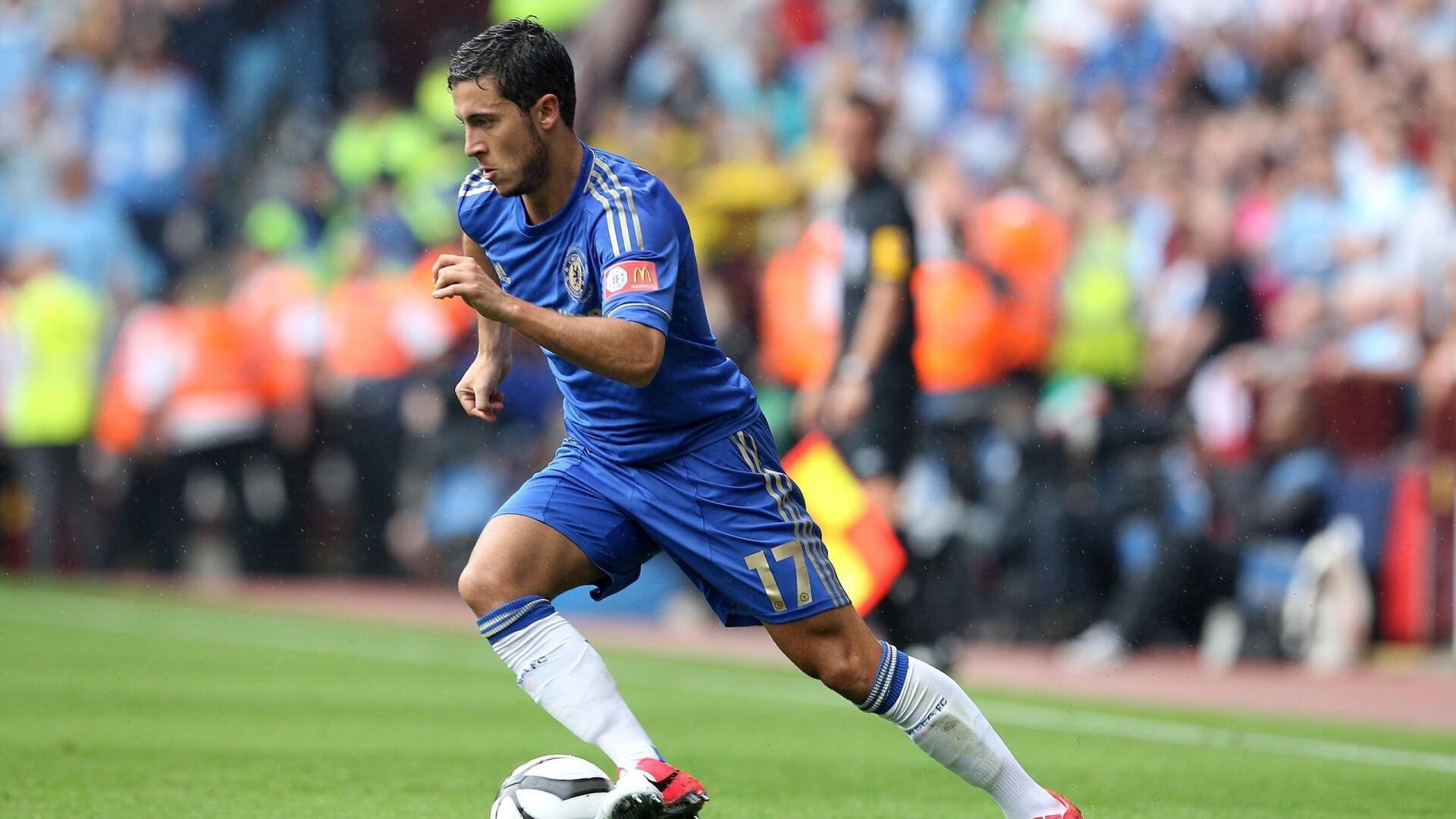 欧冠赛季：门将参与传球比例飙升 多队将门将视为“第一个组织点”